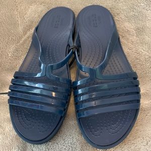 NWOT Crocs 202464 Isabella Mini Wedge Flip Flop in Navy Blue Womens Sz 7